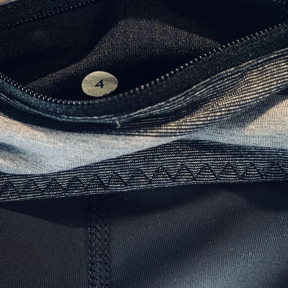 Lululemon Run Stay On Course Crop Ruffled Reflective Leggings Size 4 - Picture 5 of 13